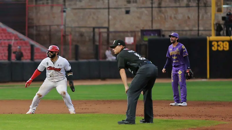 Partido de beisbol del equipo Caliente de Durango 
